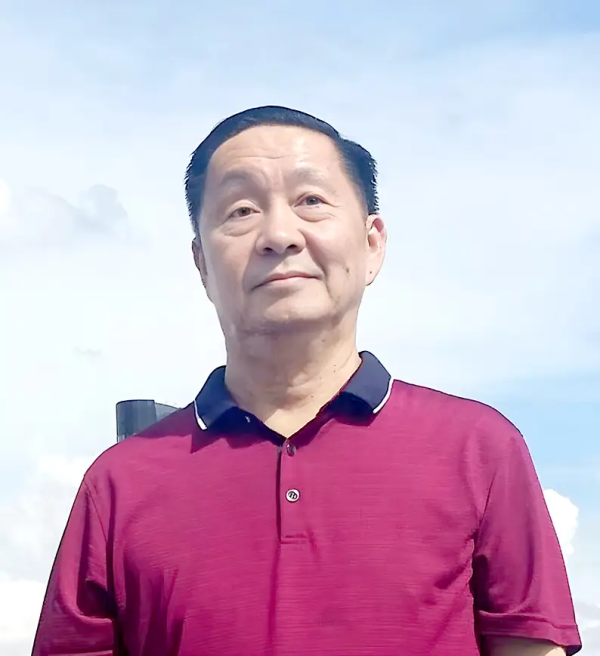 荆叶优配 全国第一批非遗双创人才——曾建国