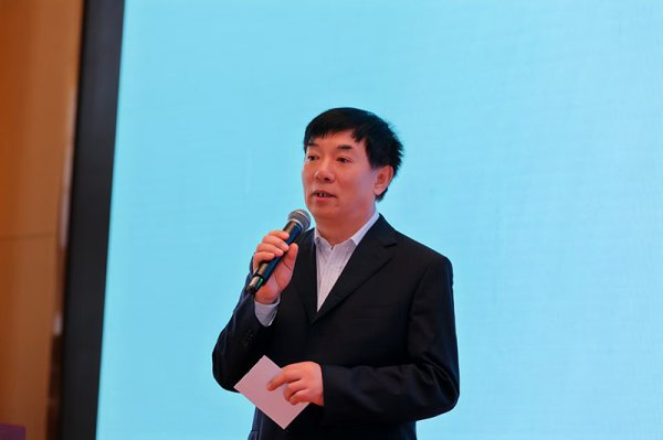 大资本配资 北京四中原校长刘长铭：学校教育竞争是导致学生厌学的重要原因之一